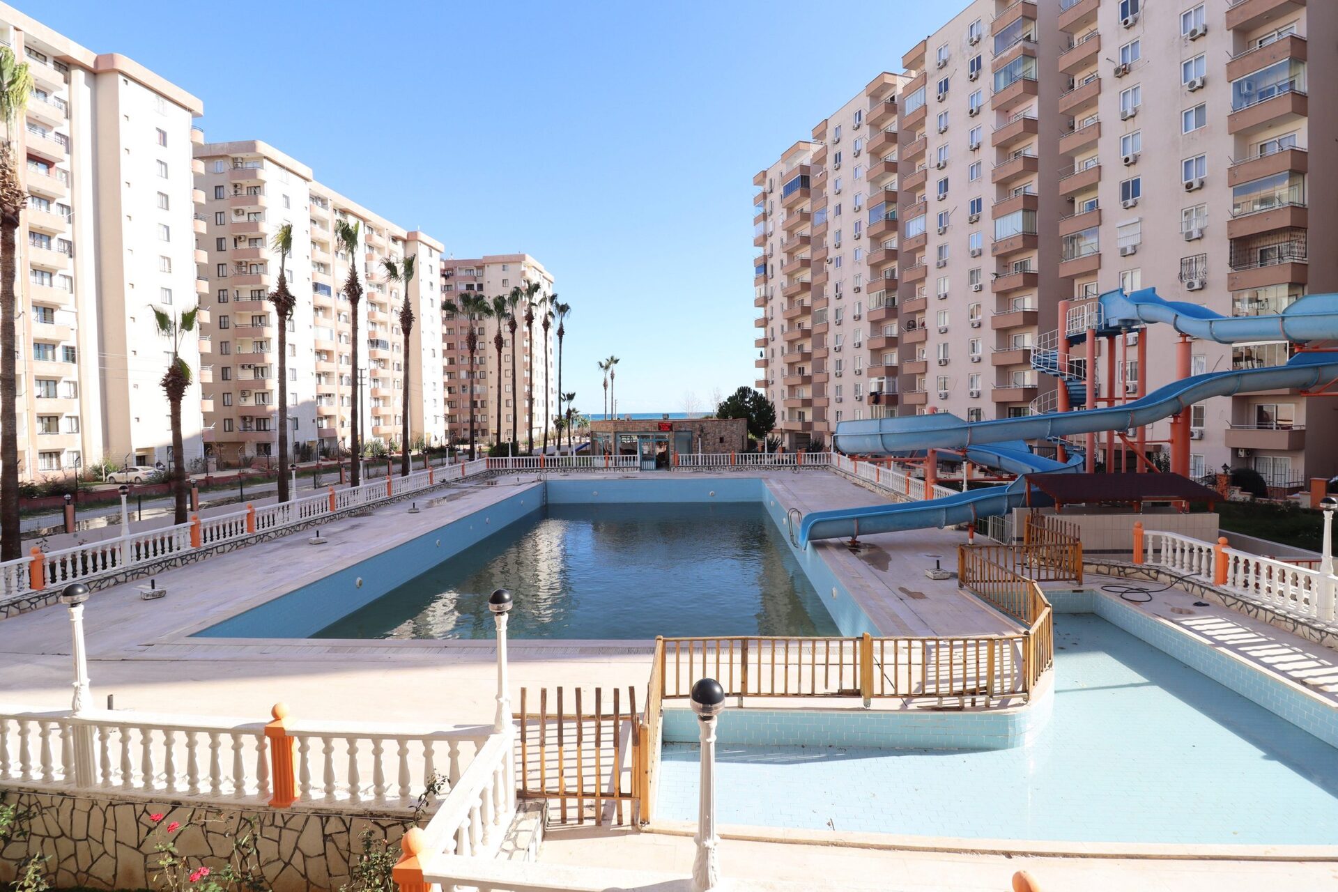 KUŞADASI UYDUKENT İNŞAATI 400 KONUT