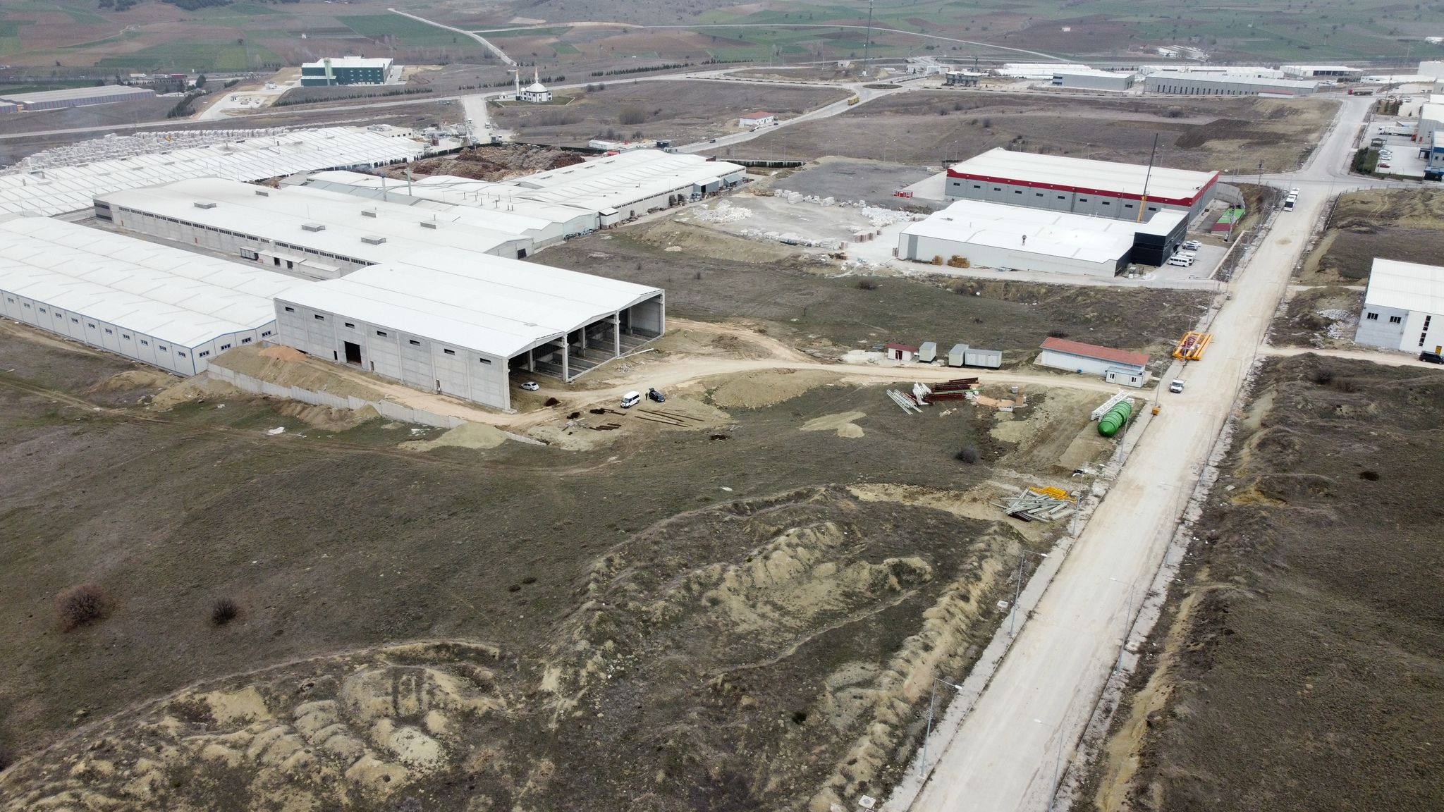 KUTLUK DÖKÜM FABRİKA İNŞAATI